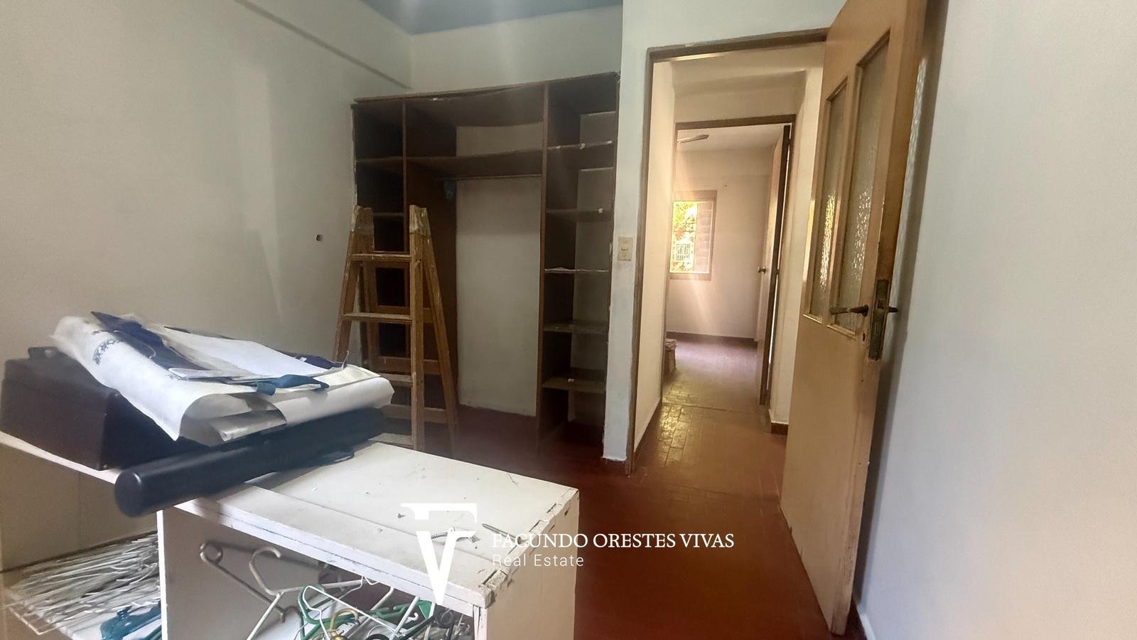 VENTA-DEPARTAMENTO-CINCO AMBIENTES-LAVADERO-PORTERIA-COCHERA-CASEROS