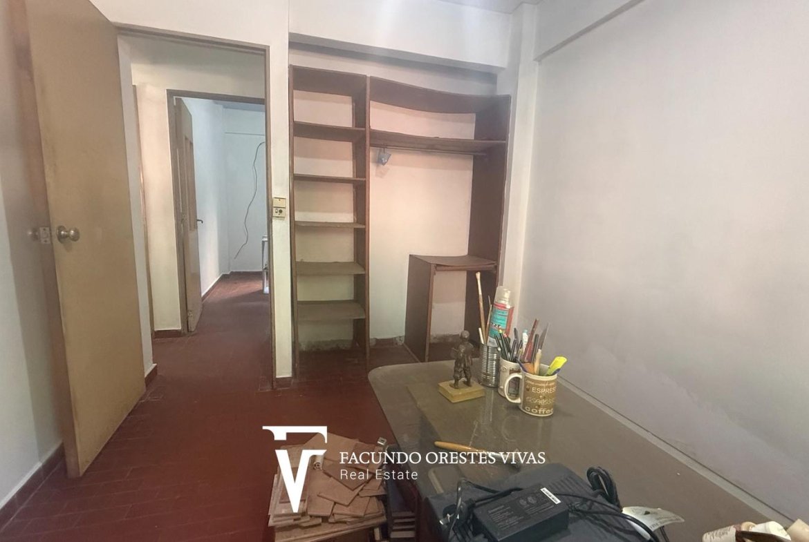 VENTA-DEPARTAMENTO-CINCO AMBIENTES-LAVADERO-PORTERIA-COCHERA-CASEROS