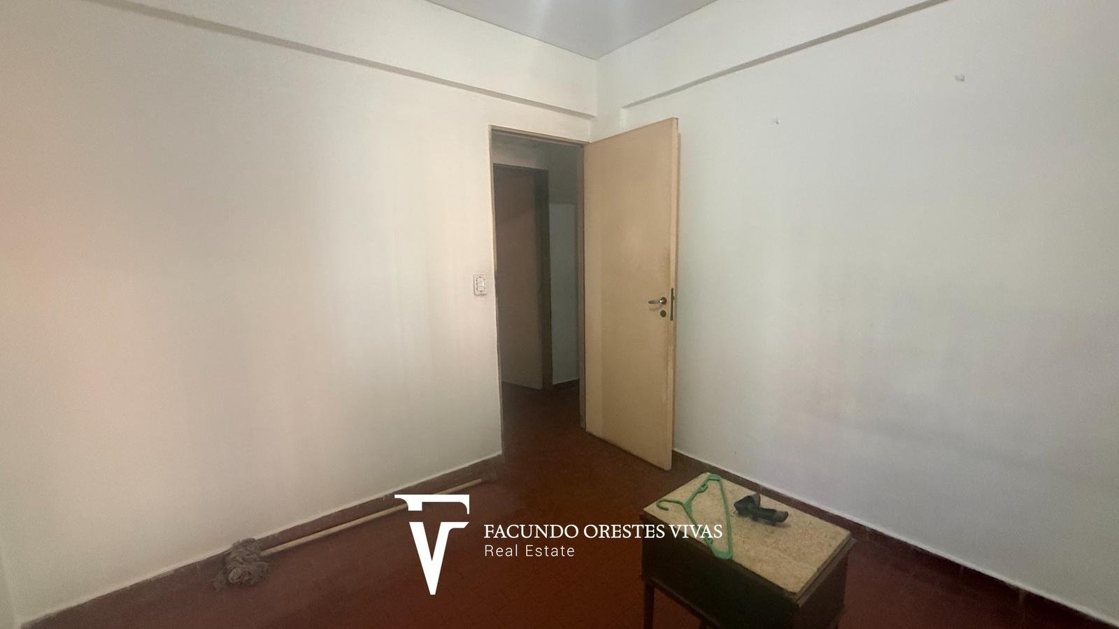 VENTA-DEPARTAMENTO-CINCO AMBIENTES-LAVADERO-PORTERIA-COCHERA-CASEROS