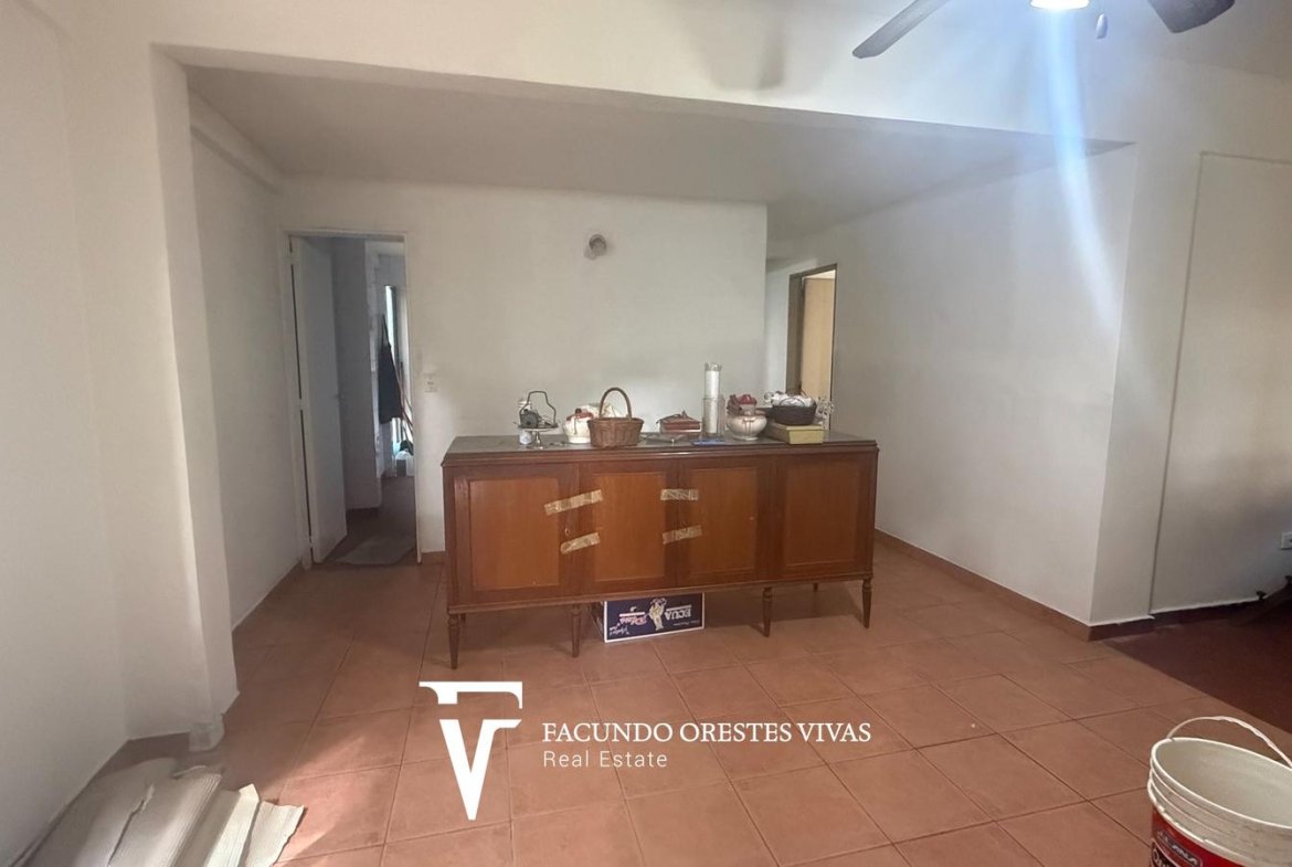VENTA-DEPARTAMENTO-CINCO AMBIENTES-LAVADERO-PORTERIA-COCHERA-CASEROS