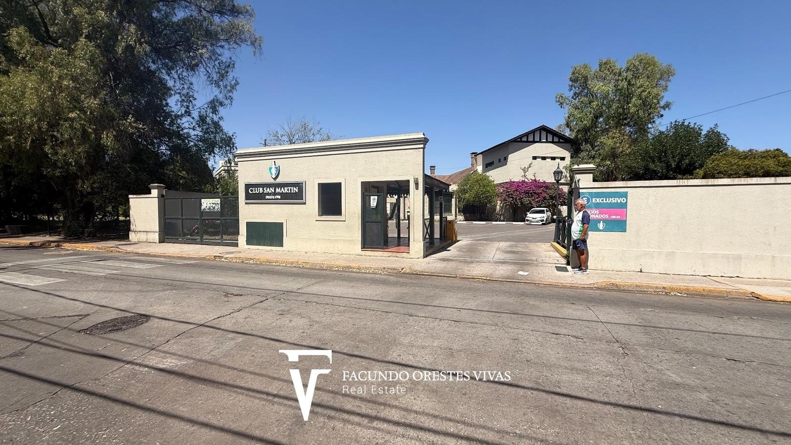 VENTA-DEPARTAMENTO-CINCO AMBIENTES-LAVADERO-PORTERIA-COCHERA-CASEROS