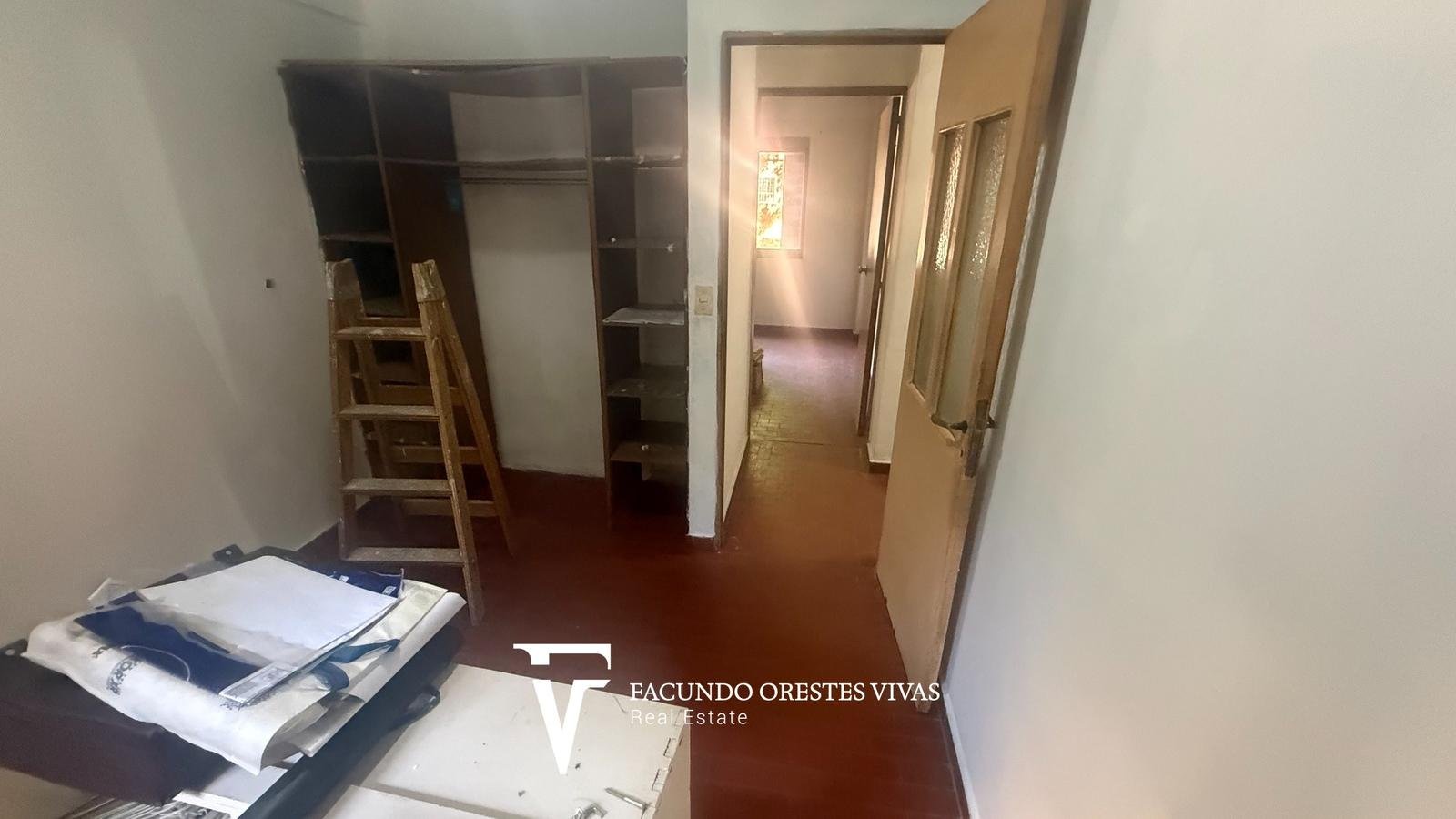 VENTA-DEPARTAMENTO-CINCO AMBIENTES-LAVADERO-PORTERIA-COCHERA-CASEROS