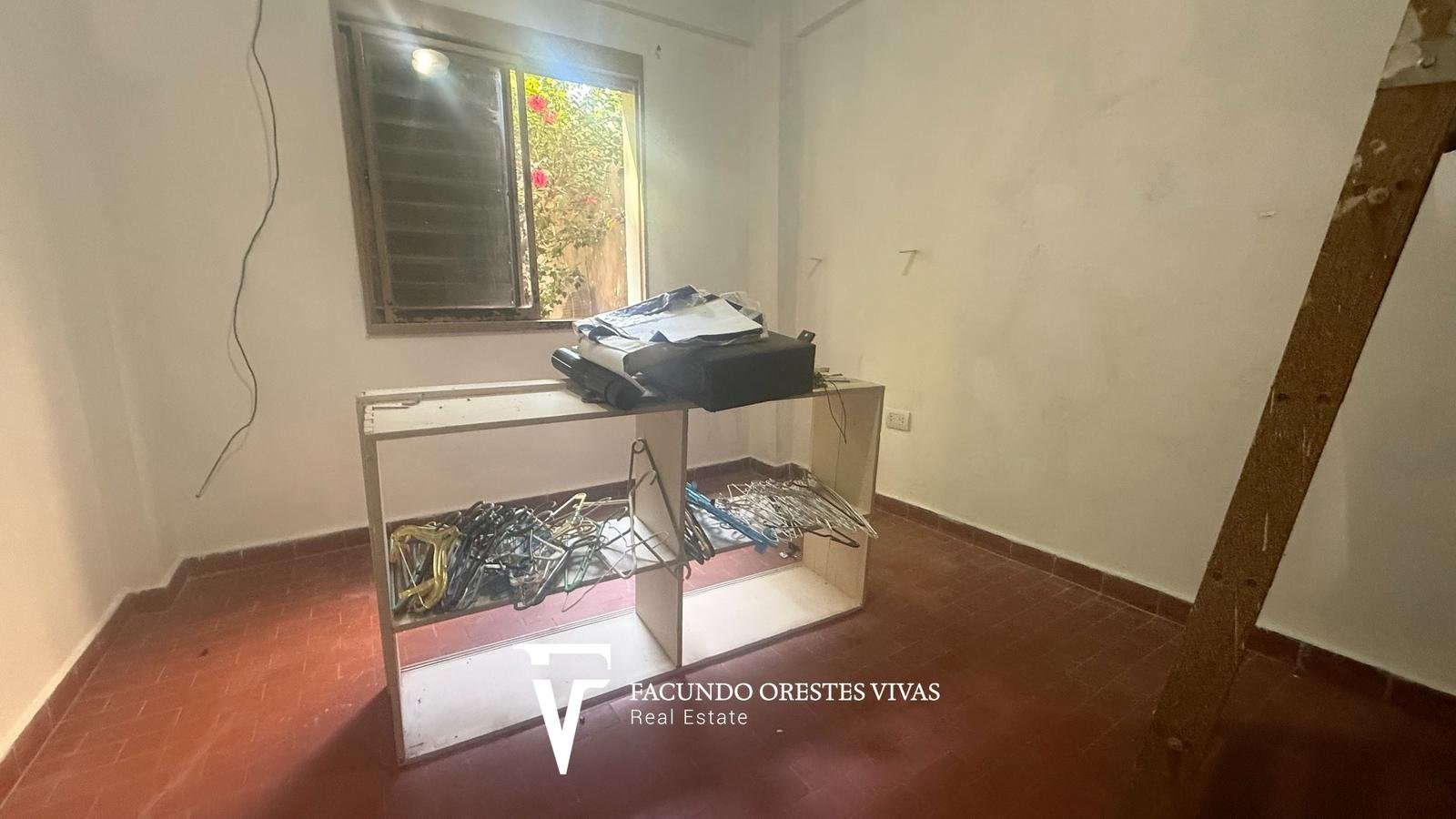 VENTA-DEPARTAMENTO-CINCO AMBIENTES-LAVADERO-PORTERIA-COCHERA-CASEROS