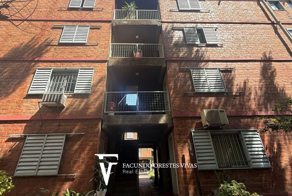 VENTA-DEPARTAMENTO-CINCO AMBIENTES-LAVADERO-PORTERIA-COCHERA-CASEROS