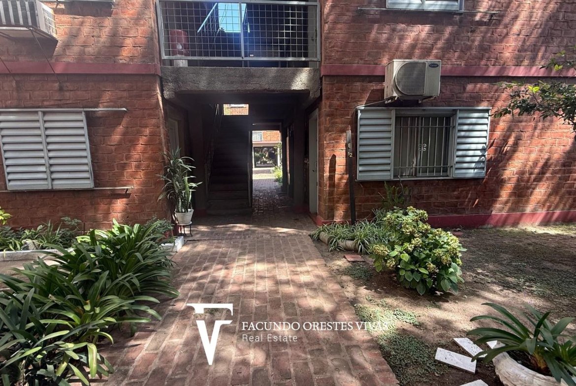 VENTA-DEPARTAMENTO-CINCO AMBIENTES-LAVADERO-PORTERIA-COCHERA-CASEROS