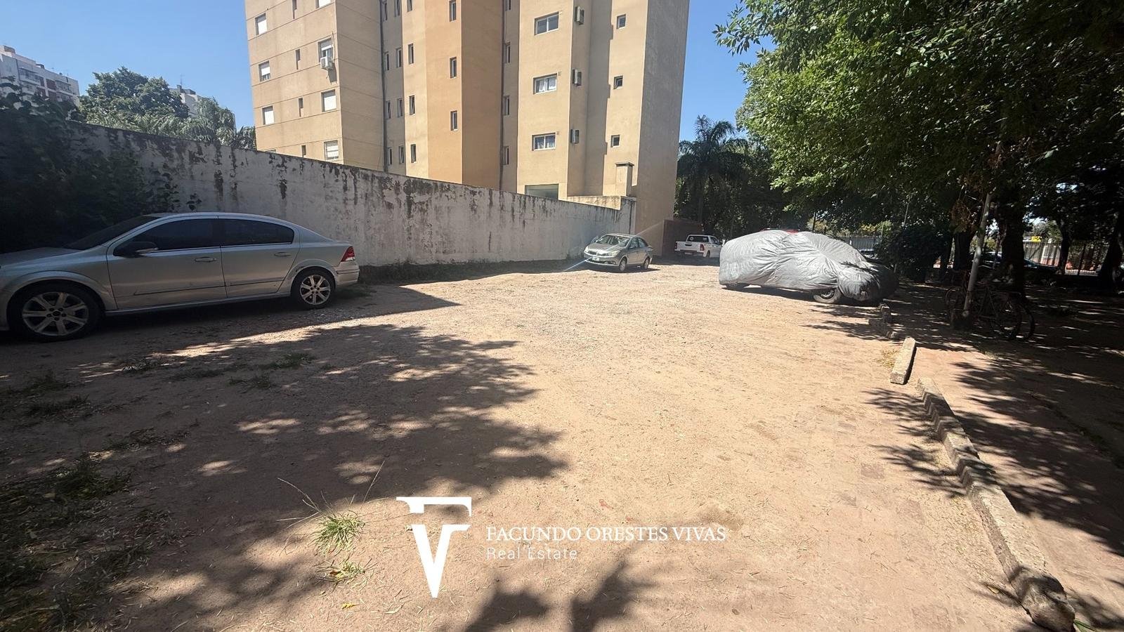 VENTA-DEPARTAMENTO-CINCO AMBIENTES-LAVADERO-PORTERIA-COCHERA-CASEROS