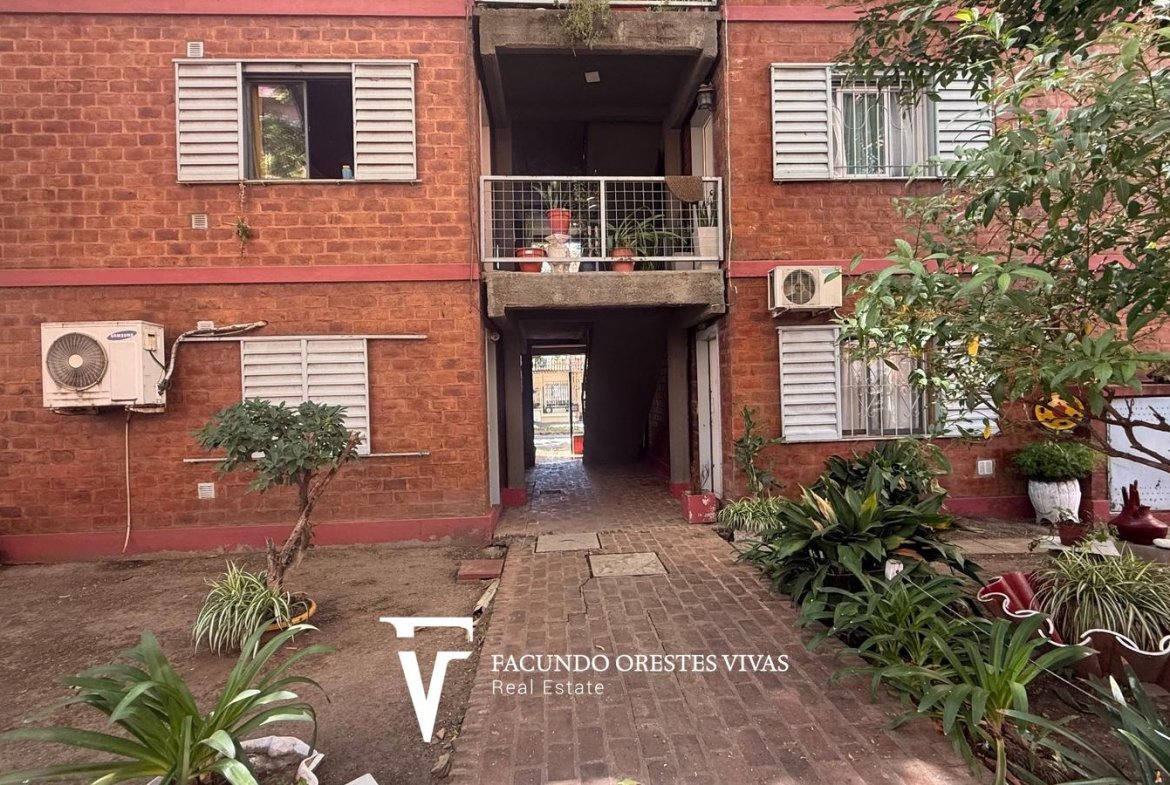 VENTA-DEPARTAMENTO-CINCO AMBIENTES-LAVADERO-PORTERIA-COCHERA-CASEROS