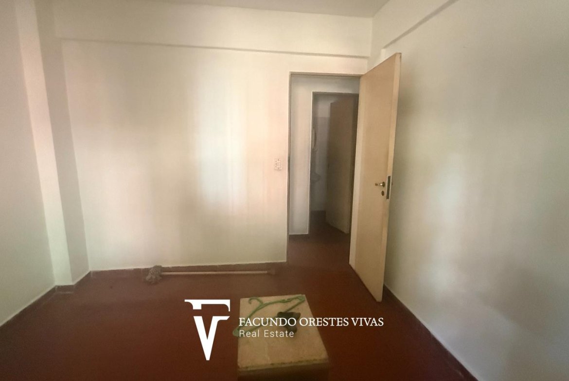 VENTA-DEPARTAMENTO-CINCO AMBIENTES-LAVADERO-PORTERIA-COCHERA-CASEROS