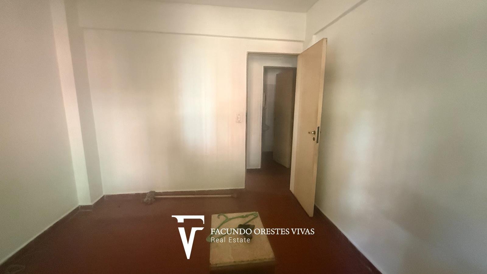 VENTA-DEPARTAMENTO-CINCO AMBIENTES-LAVADERO-PORTERIA-COCHERA-CASEROS