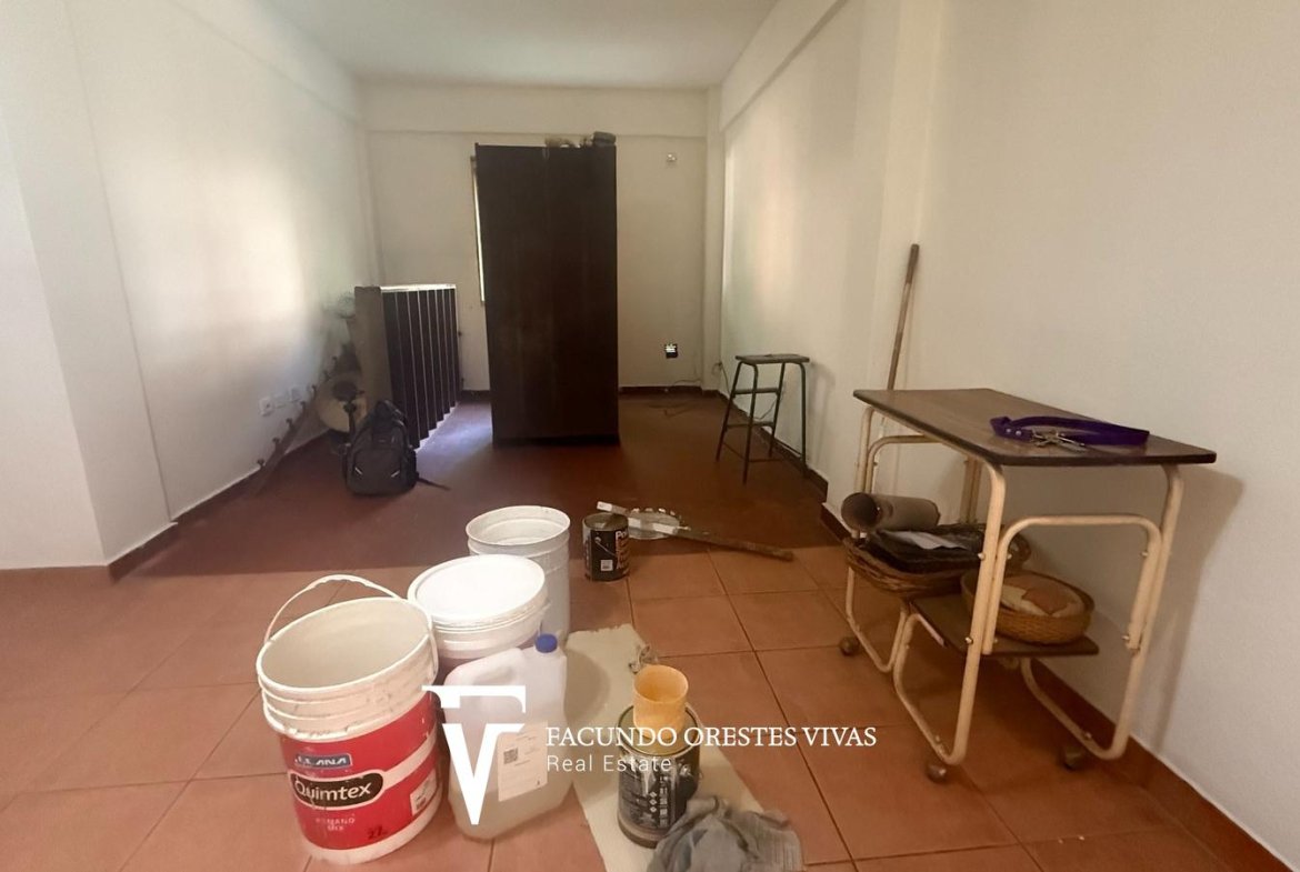 VENTA-DEPARTAMENTO-CINCO AMBIENTES-LAVADERO-PORTERIA-COCHERA-CASEROS