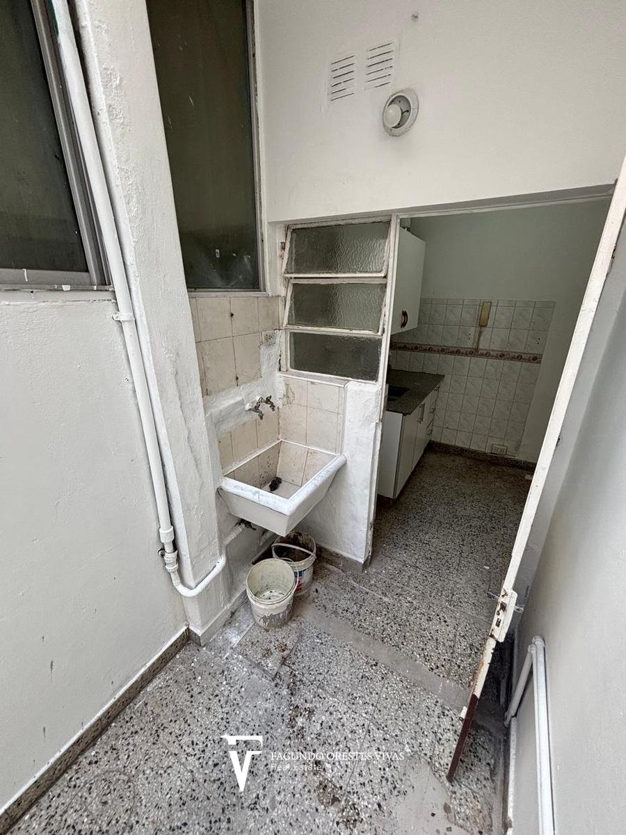 VENTA-LINIERS-DOS AMBIENTES-PLANTA BAJA-PATIO-LAVADERO