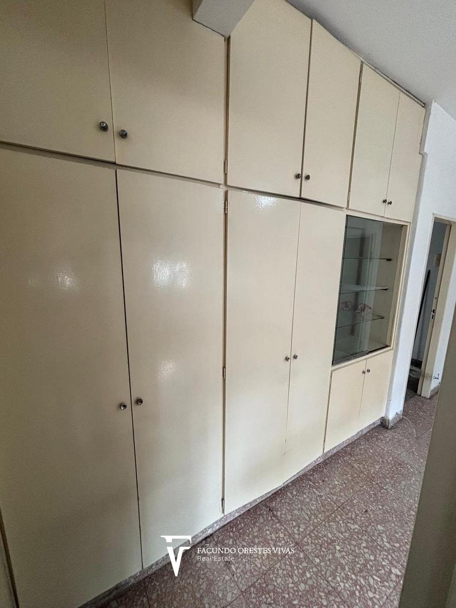 VENTA-LINIERS-DOS AMBIENTES-PLANTA BAJA-PATIO-LAVADERO