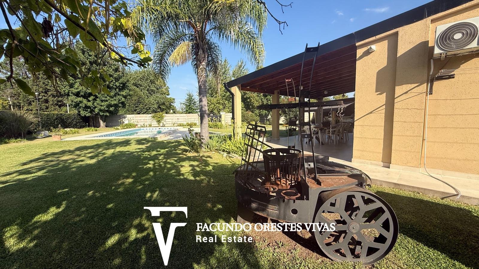 VENTA – CASA QUINTA – PISCINA – GARAGE – FRANCISCO ÁLVAREZ