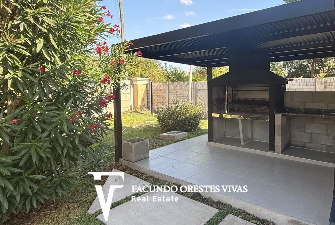 VENTA – CASA QUINTA – PISCINA – GARAGE – FRANCISCO ÁLVAREZ