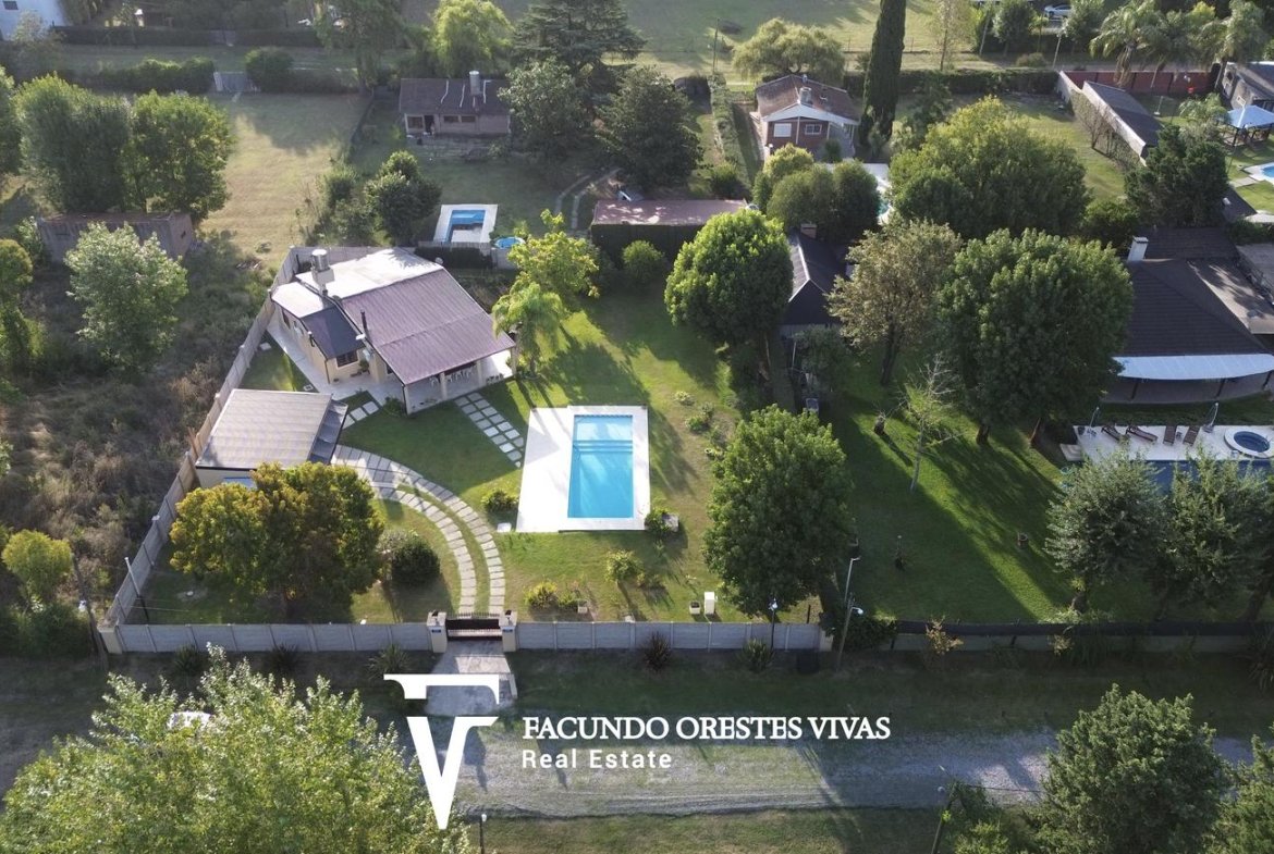 VENTA – CASA QUINTA – PISCINA – GARAGE – FRANCISCO ÁLVAREZ