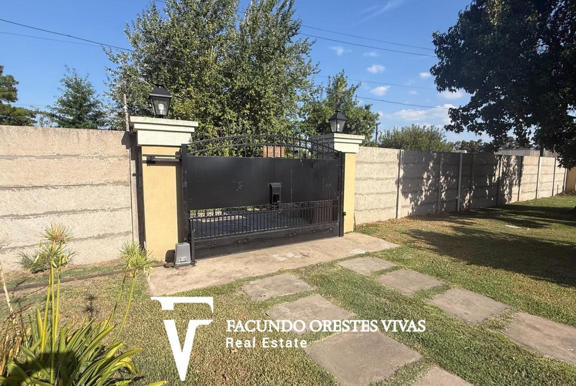 VENTA – CASA QUINTA – PISCINA – GARAGE – FRANCISCO ÁLVAREZ