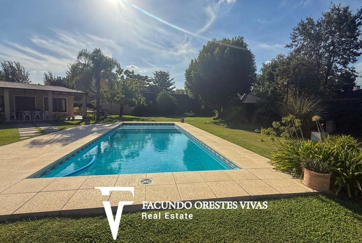 VENTA – CASA QUINTA – PISCINA – GARAGE – FRANCISCO ÁLVAREZ