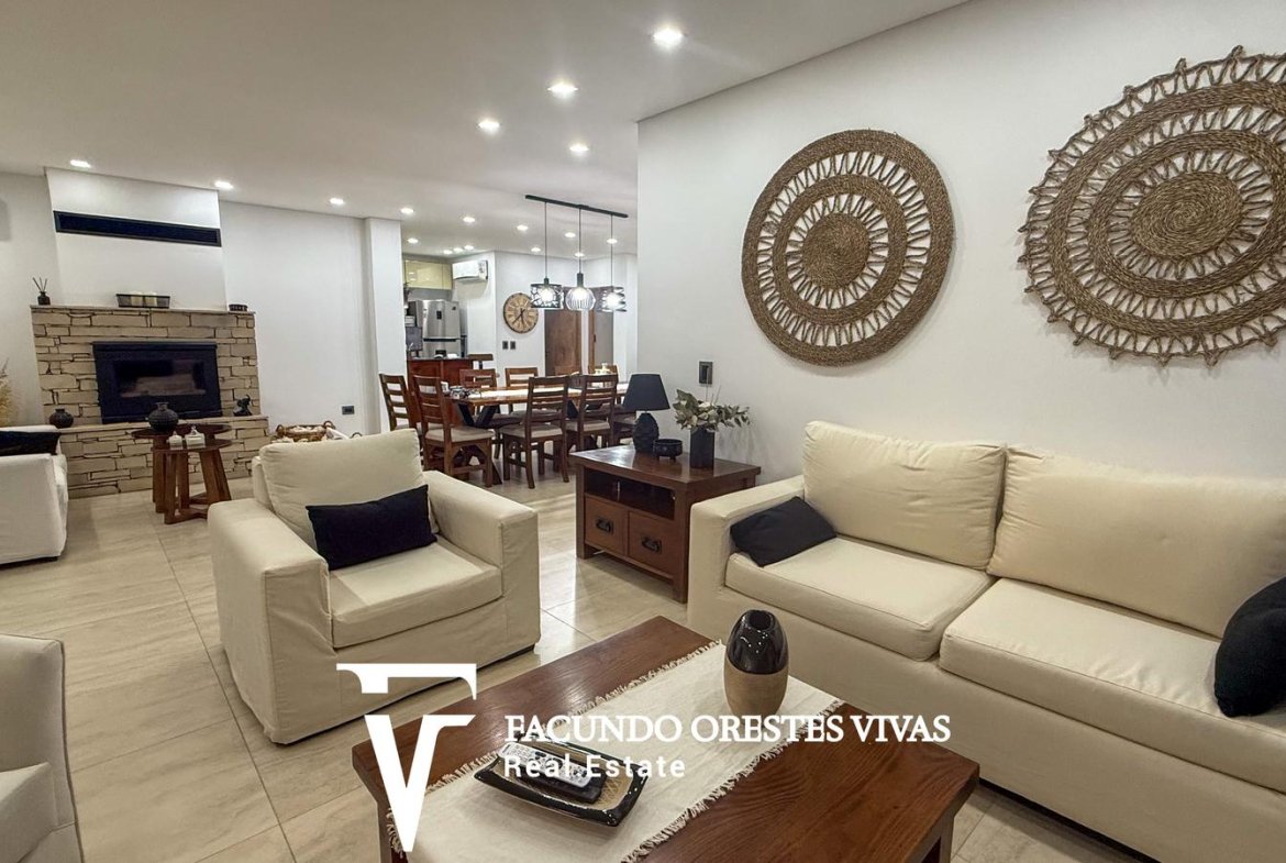 VENTA – CASA QUINTA – PISCINA – GARAGE – FRANCISCO ÁLVAREZ