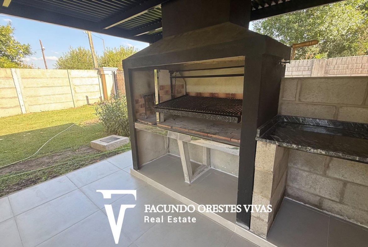 VENTA – CASA QUINTA – PISCINA – GARAGE – FRANCISCO ÁLVAREZ