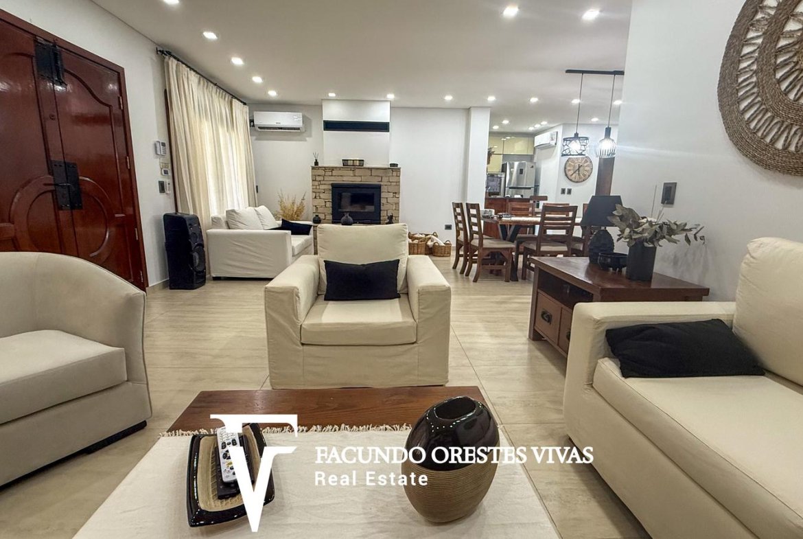 VENTA – CASA QUINTA – PISCINA – GARAGE – FRANCISCO ÁLVAREZ