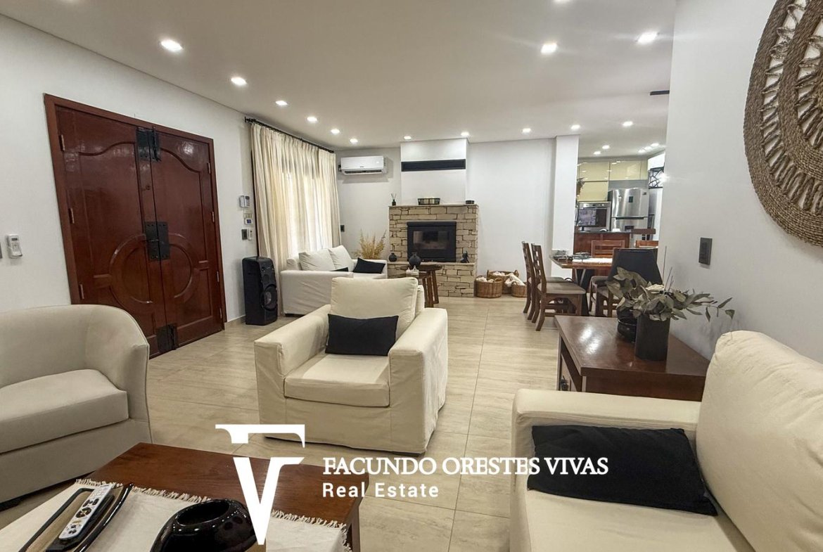 VENTA – CASA QUINTA – PISCINA – GARAGE – FRANCISCO ÁLVAREZ