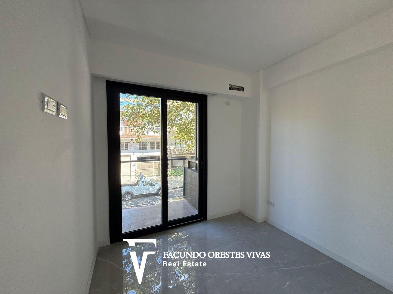 VENTA – DEPARTAMENTO – CUATRO AMBIENTES – CON PATIO – MATADEROS