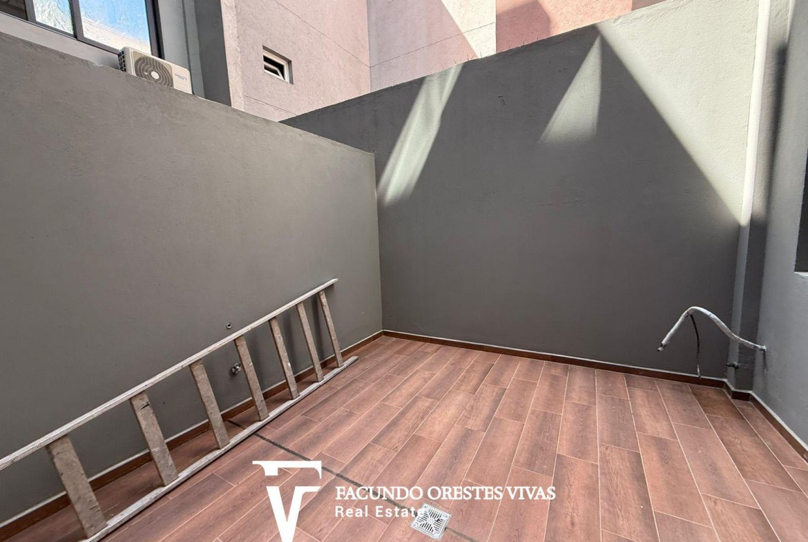 VENTA – DEPARTAMENTO – CUATRO AMBIENTES – CON PATIO – MATADEROS