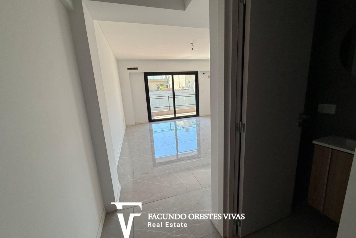 VENTA – DEPARTAMENTO – CUATRO AMBIENTES – CON PATIO – MATADEROS