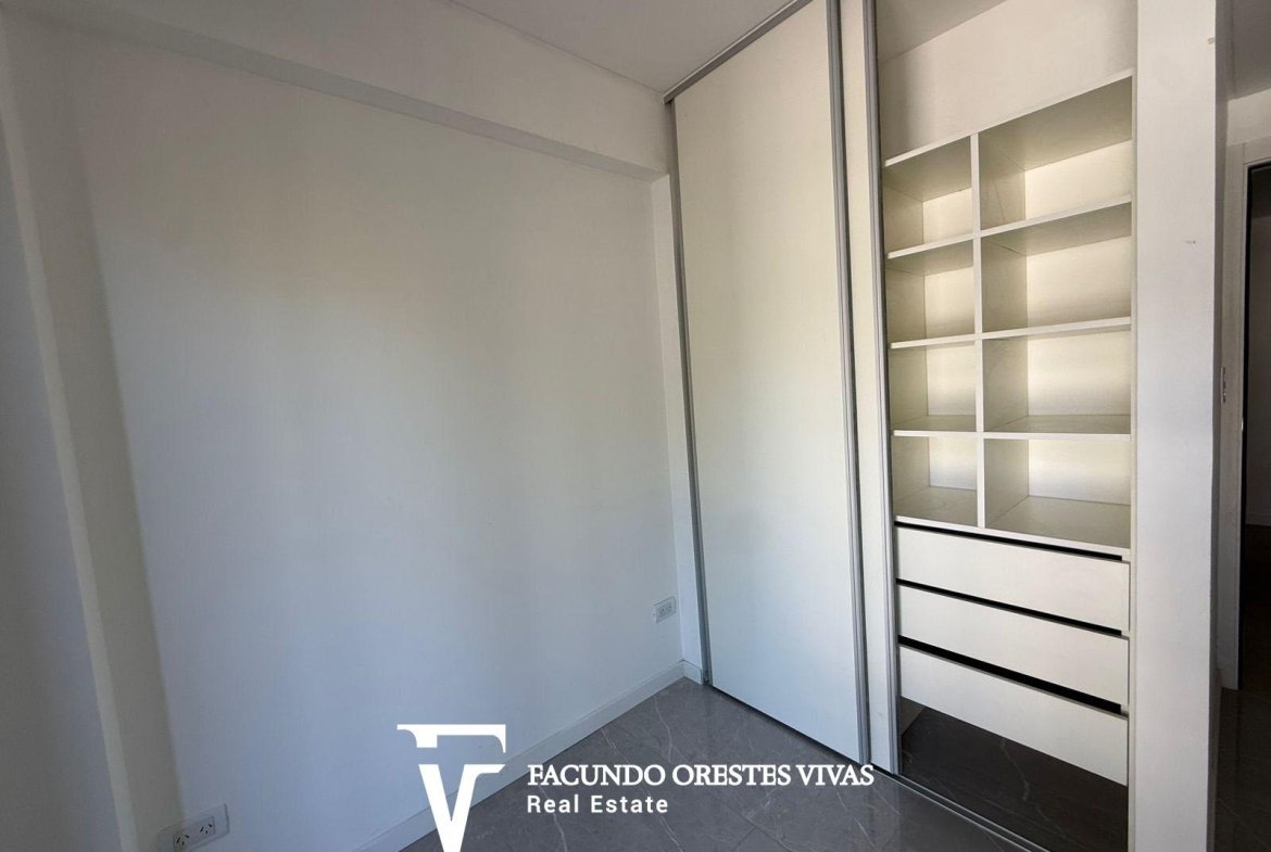 VENTA – DEPARTAMENTO – CUATRO AMBIENTES – CON PATIO – MATADEROS