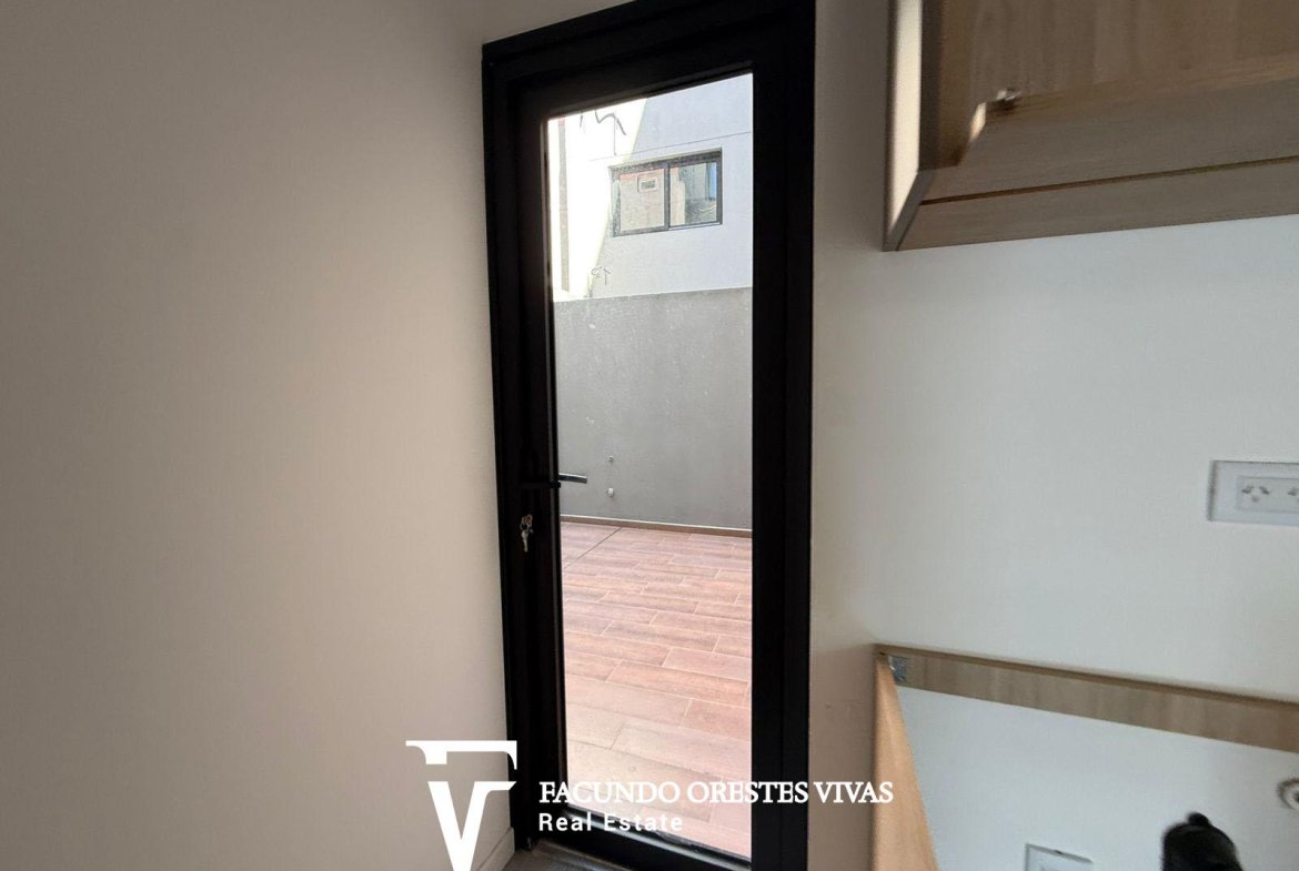 VENTA – DEPARTAMENTO – TRES AMBIENTES – PATIO – TERRAZA – PARRILLA – MATADEROS