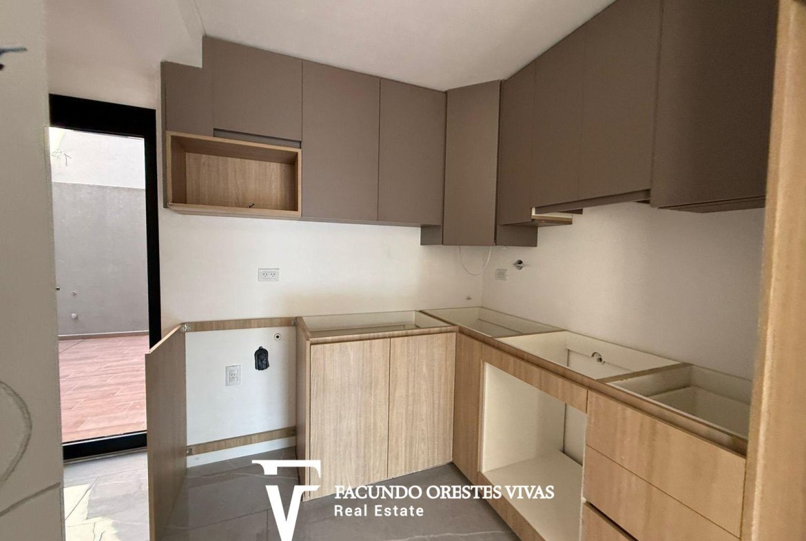 VENTA – DEPARTAMENTO – TRES AMBIENTES – PATIO – TERRAZA – PARRILLA – MATADEROS