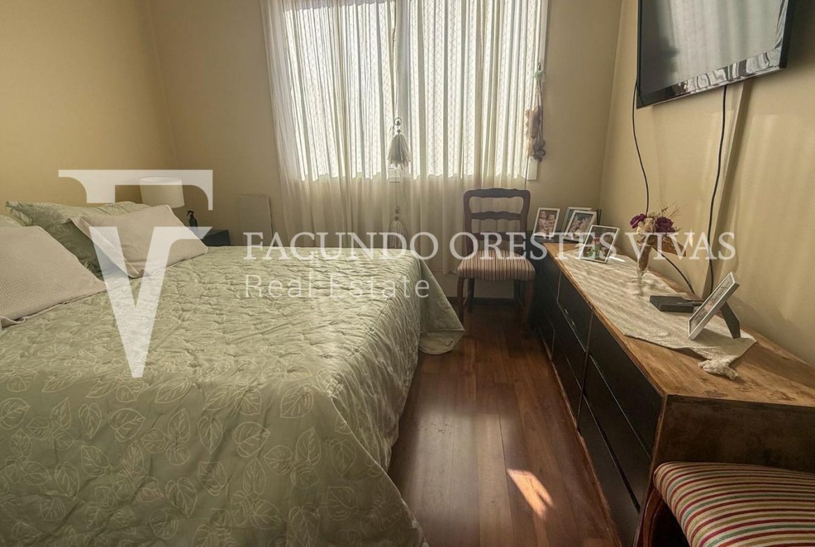 VENTA-DEPARTAMENTO-TRES AMBIENTES-BALCON-FLORES