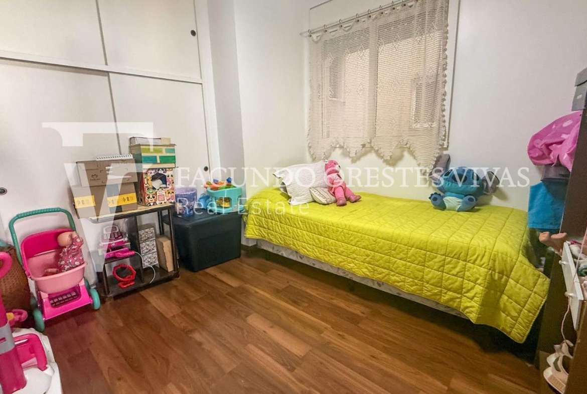 VENTA-DEPARTAMENTO-TRES AMBIENTES-BALCON-FLORES