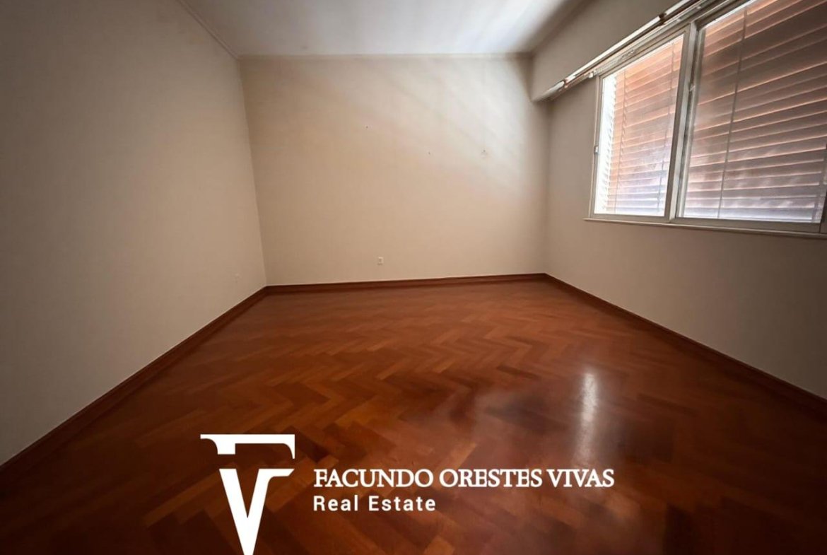 CASA-MULTIFAMILIAR-COCHERA-PARRILA-PATIO-BARRIO NAÓN-MATADEROS