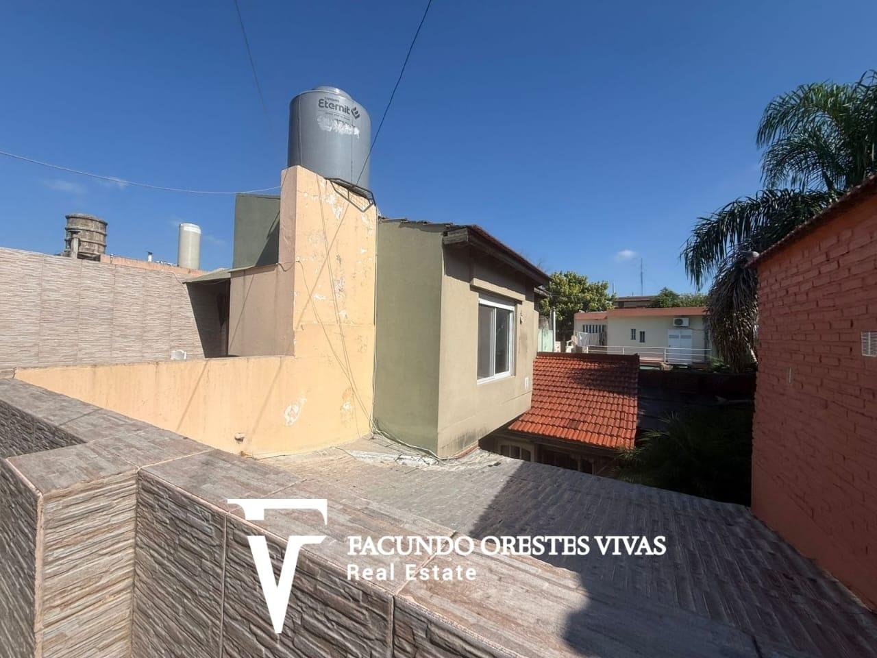 CASA-MULTIFAMILIAR-COCHERA-PARRILA-PATIO-BARRIO NAÓN-MATADEROS