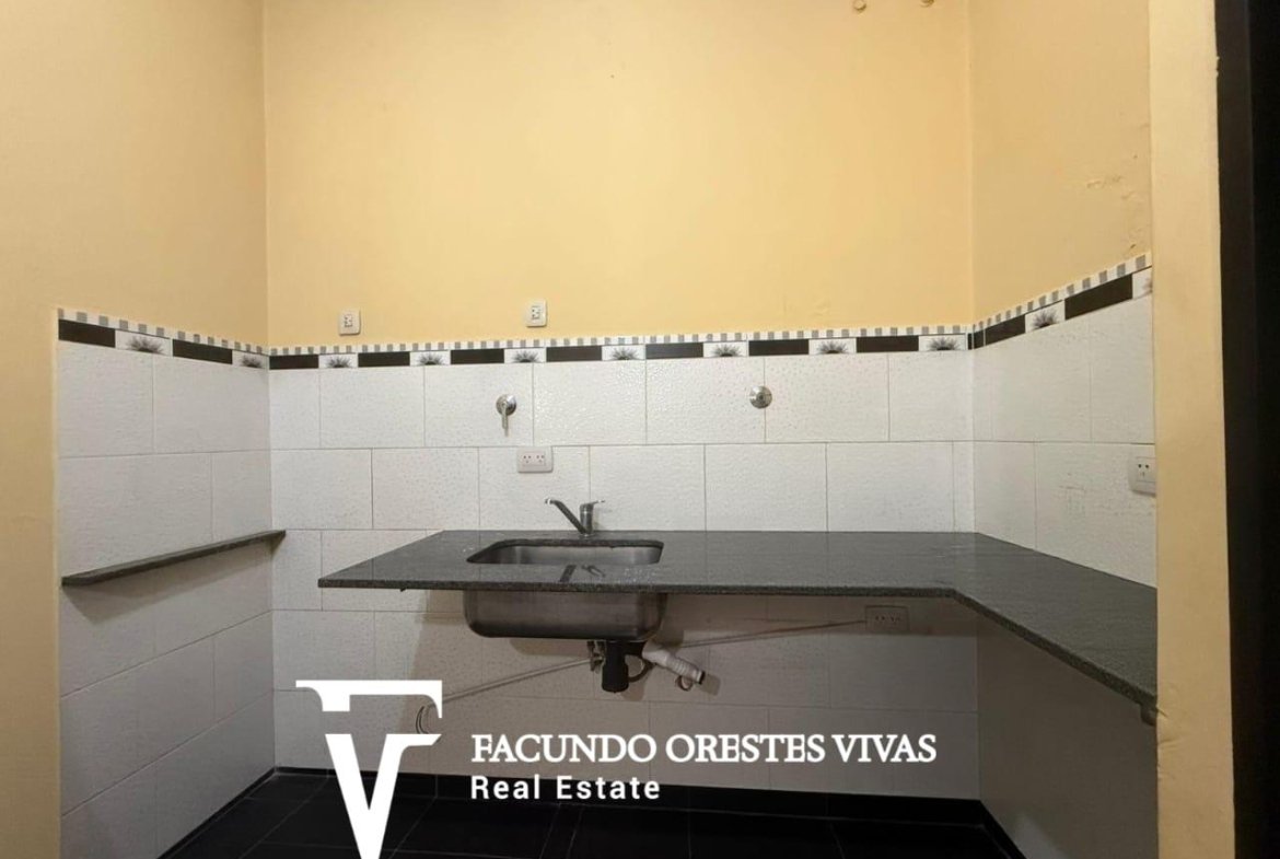 CASA-MULTIFAMILIAR-COCHERA-PARRILA-PATIO-BARRIO NAÓN-MATADEROS