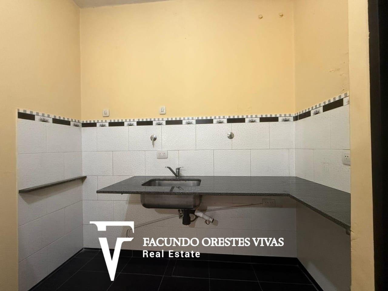 CASA-MULTIFAMILIAR-COCHERA-PARRILA-PATIO-BARRIO NAÓN-MATADEROS