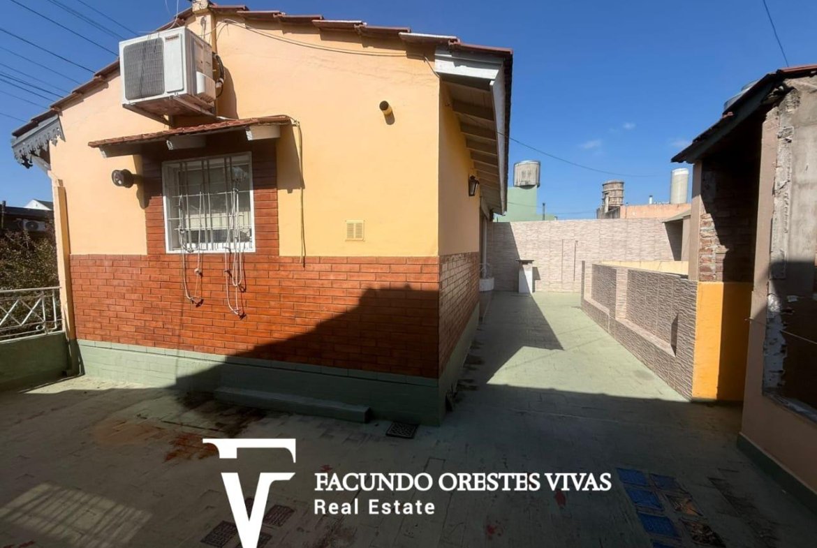 CASA-MULTIFAMILIAR-COCHERA-PARRILA-PATIO-BARRIO NAÓN-MATADEROS