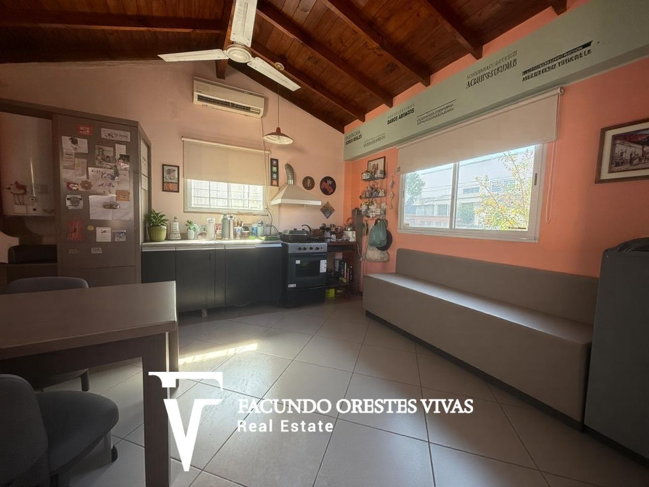 CASA-MULTIFAMILIAR-COCHERA-PARRILA-PATIO-BARRIO NAÓN-MATADEROS
