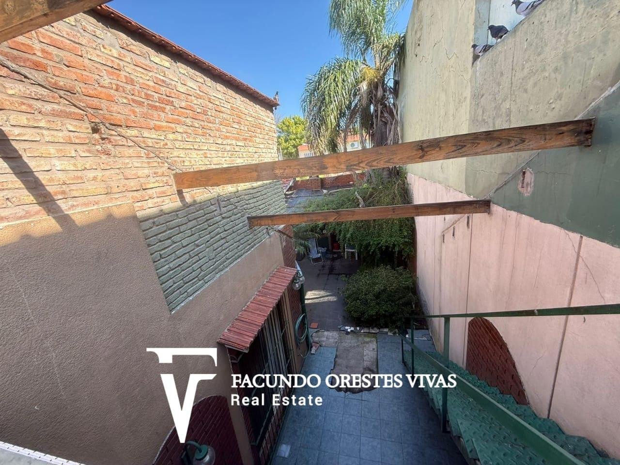 CASA-MULTIFAMILIAR-COCHERA-PARRILA-PATIO-BARRIO NAÓN-MATADEROS
