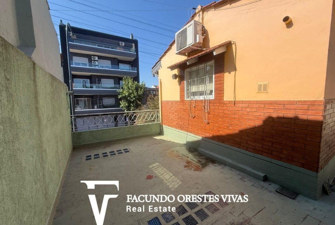 CASA-MULTIFAMILIAR-COCHERA-PARRILA-PATIO-BARRIO NAÓN-MATADEROS