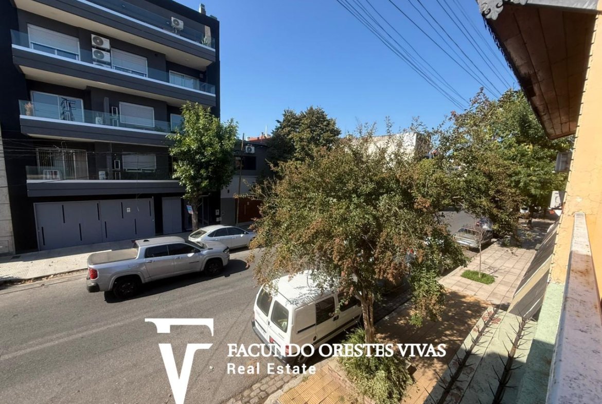 CASA-MULTIFAMILIAR-COCHERA-PARRILA-PATIO-BARRIO NAÓN-MATADEROS