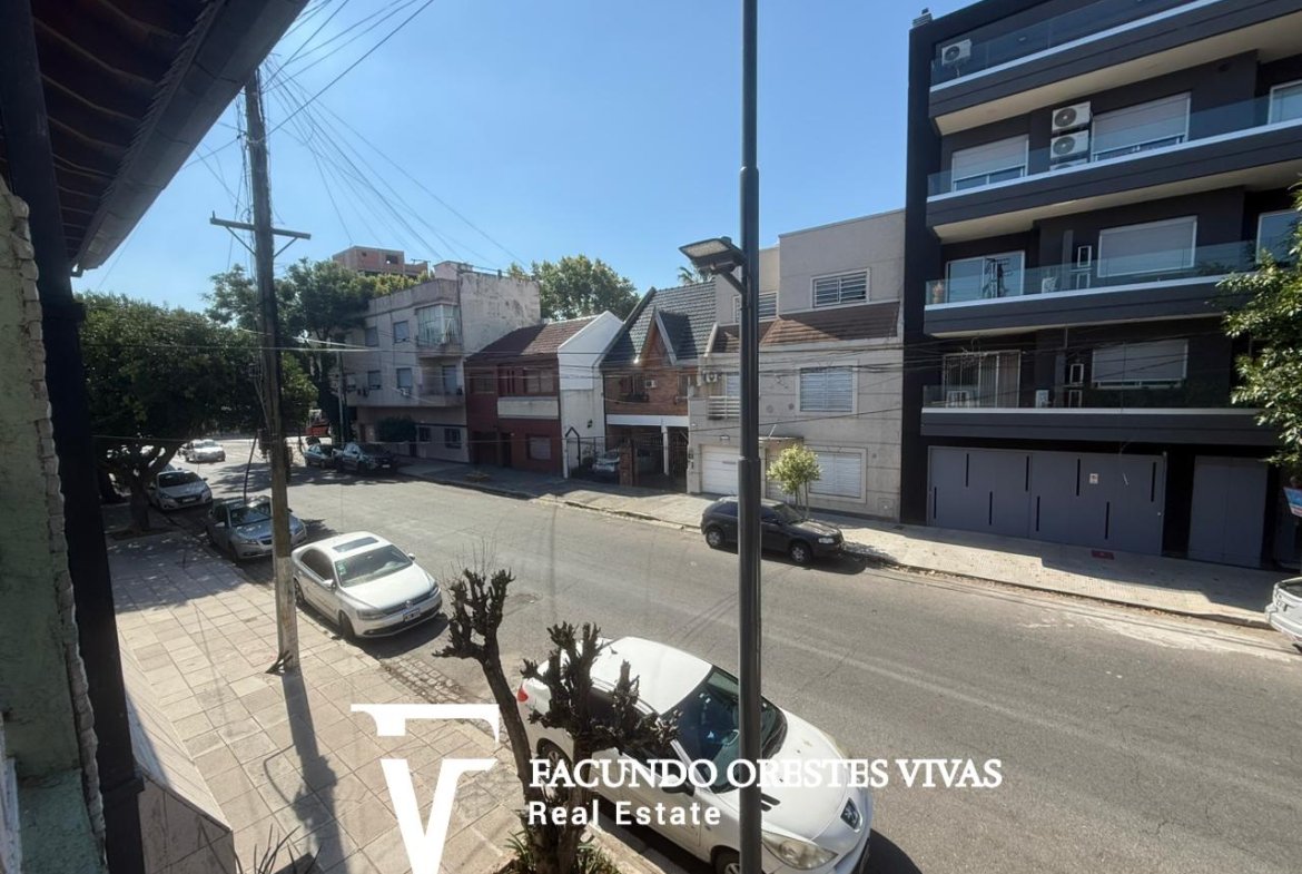 CASA-MULTIFAMILIAR-COCHERA-PARRILA-PATIO-BARRIO NAÓN-MATADEROS