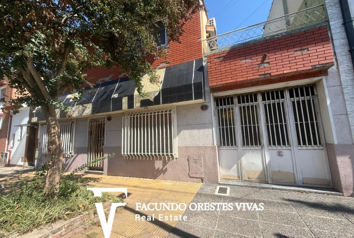 CASA-MULTIFAMILIAR-COCHERA-PARRILA-PATIO-BARRIO NAÓN-MATADEROS