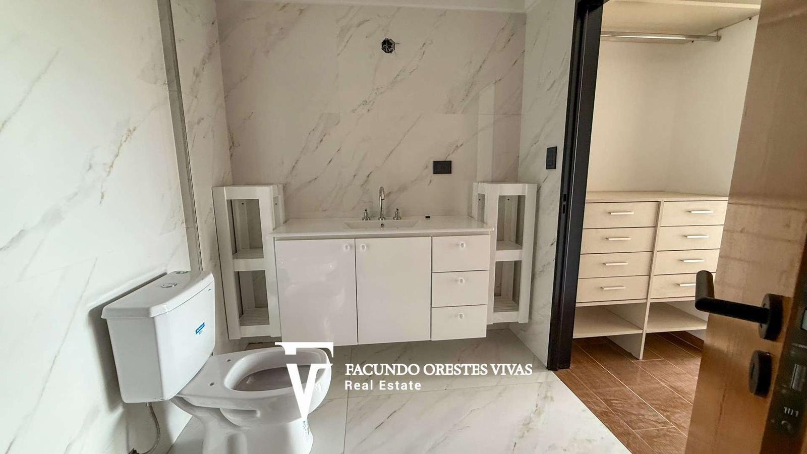 VENTA DEPARTAMENTO 2 AMBIENTES LINIERS PARRILLA