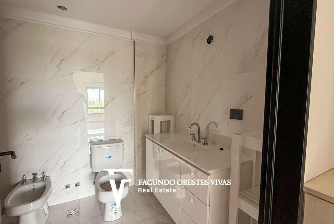 VENTA DEPARTAMENTO 2 AMBIENTES LINIERS PARRILLA