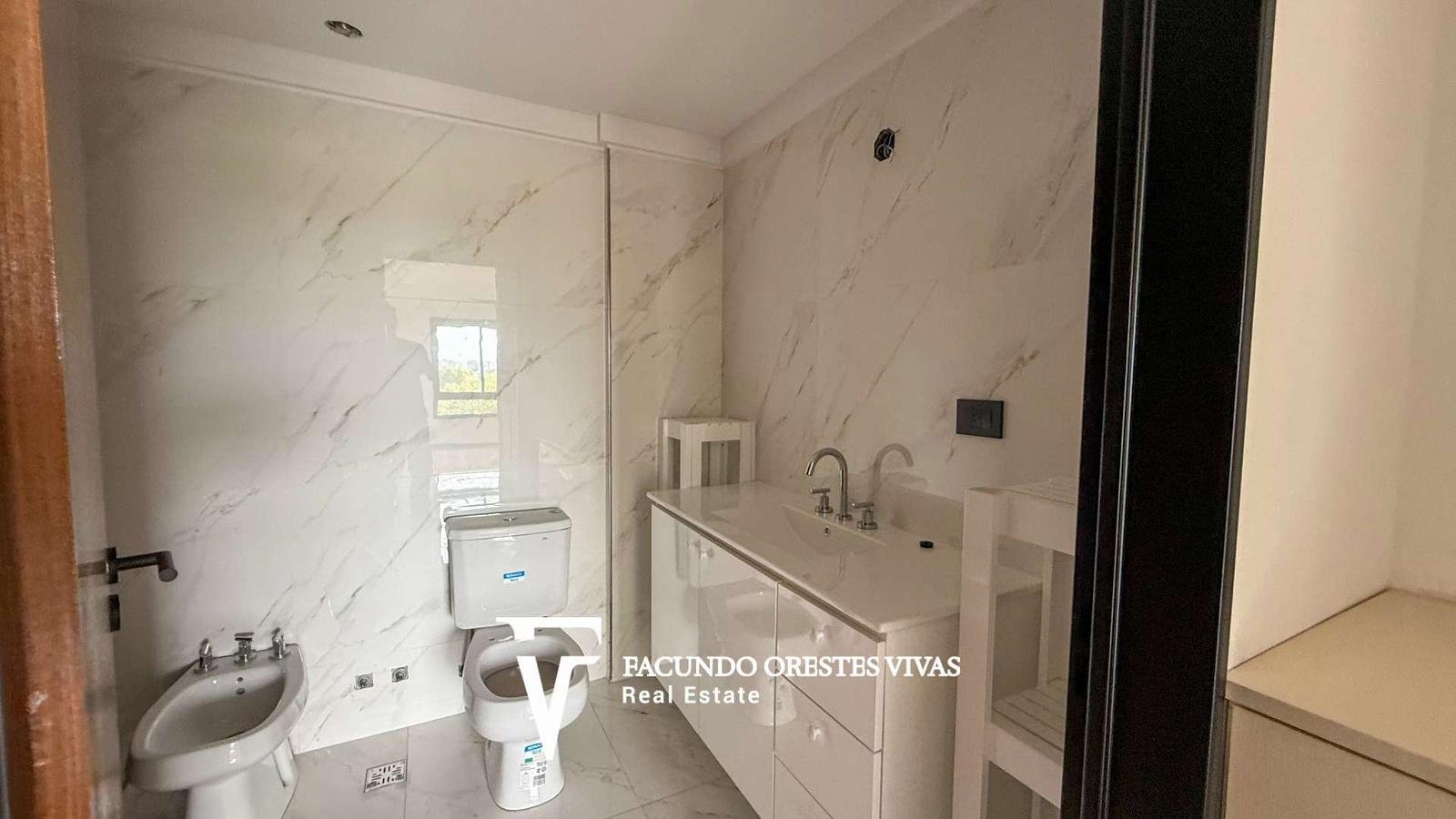 VENTA DEPARTAMENTO 2 AMBIENTES LINIERS PARRILLA