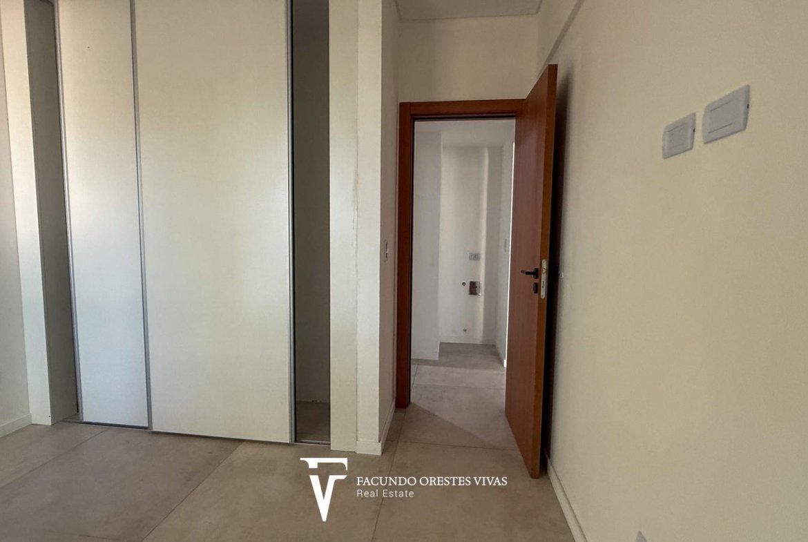 VENTA-DEPARTAMENTO-DOS AMBIENTES- BALCÓN-FRENTE-VILLA LURO