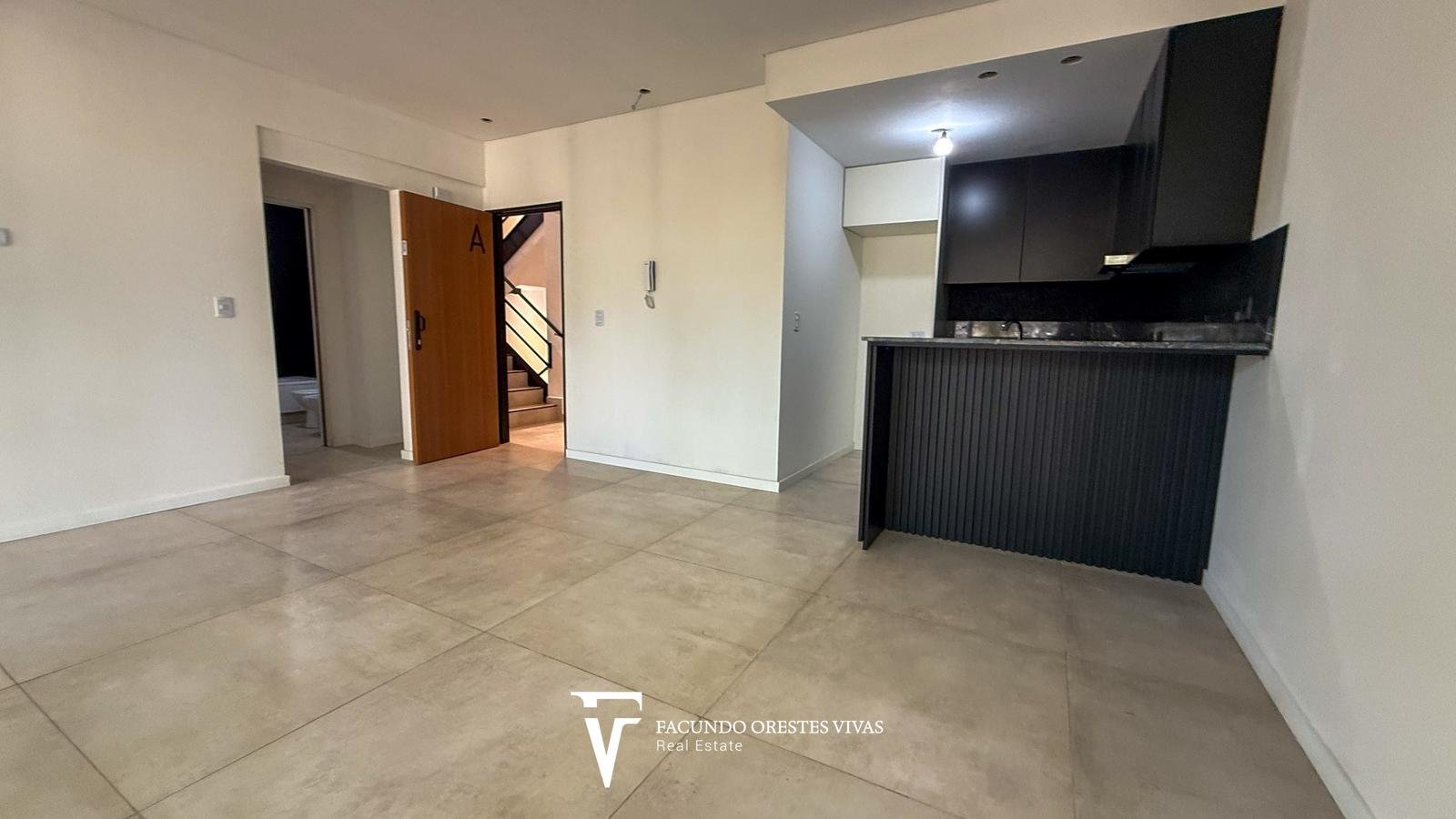 VENTA-DEPARTAMENTO-DOS AMBIENTES- BALCÓN-FRENTE-VILLA LURO