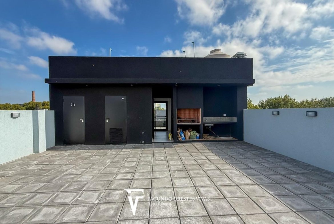 VENTA-DEPARTAMENTO-DOS AMBIENTES- BALCÓN-FRENTE-VILLA LURO